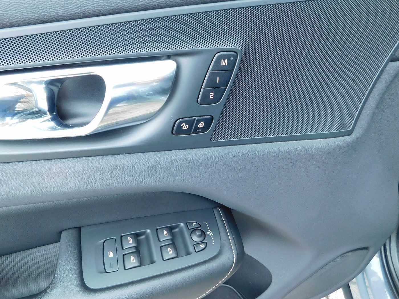 Volvo  T8 AWD Recharge Inscription