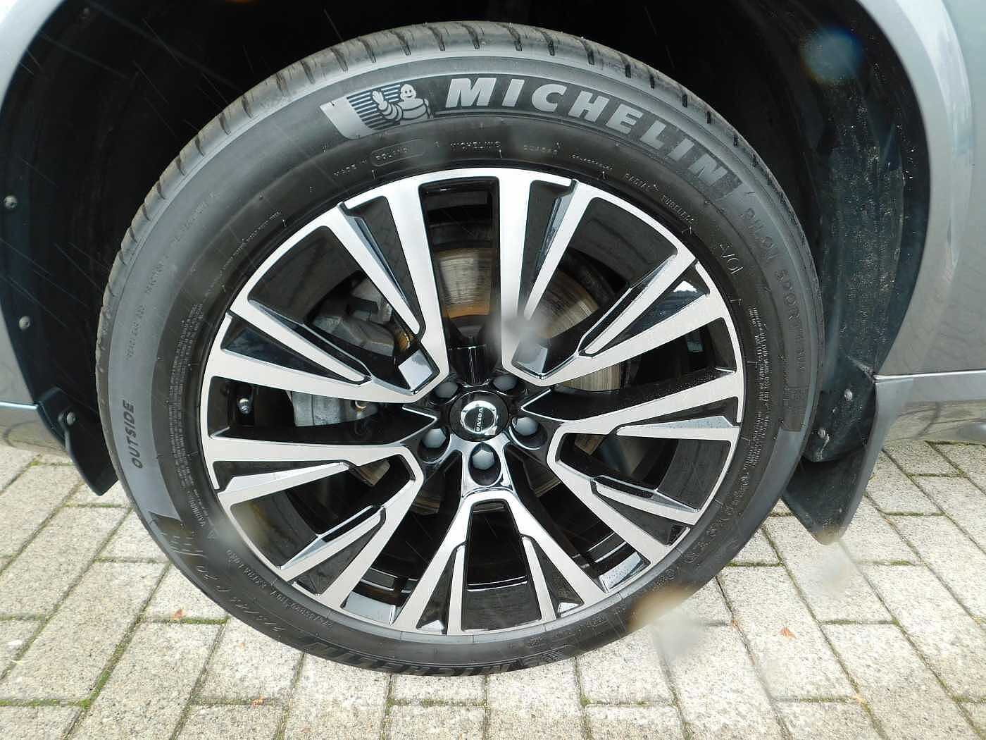 Volvo  D4 AWD Inscription