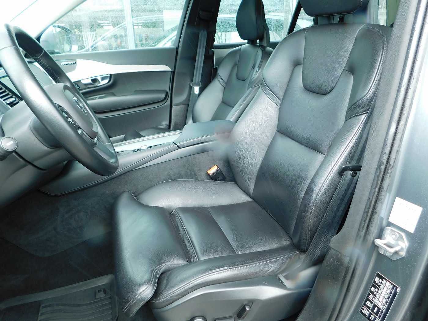 Volvo  D4 AWD Inscription