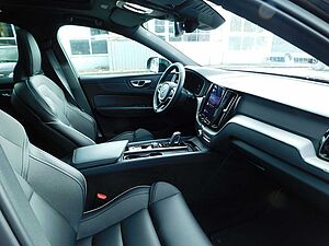 Volvo  T6 AWD Recharge R-Design 'Glasdach, AHK'