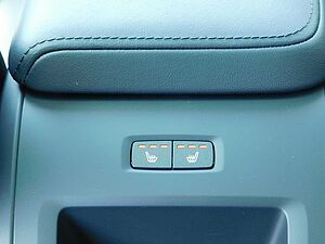 Volvo  T8 AWD Plug-in Hybrid Plus Dark