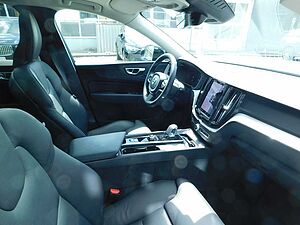 Volvo  T8 AWD Plug-in Hybrid Plus Dark