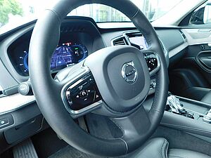 Volvo  T8 AWD Recharge Ultimate Dark
