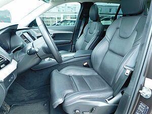 Volvo  T8 AWD Recharge Ultimate Dark