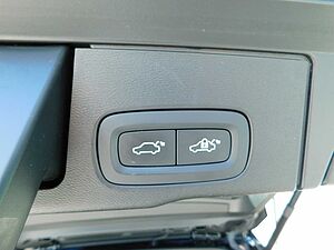 Volvo  T6 AWD Recharge Core