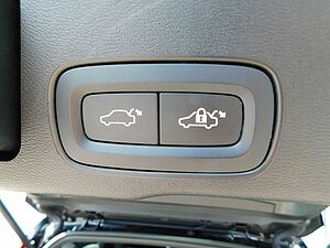 Volvo  T6 AWD Recharge R-Design