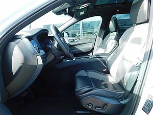Volvo  B5 D AWD Ultimate Dark