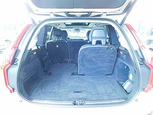 Volvo  B5 D AWD Plus Dark