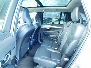 Volvo  B5 D AWD Plus Dark