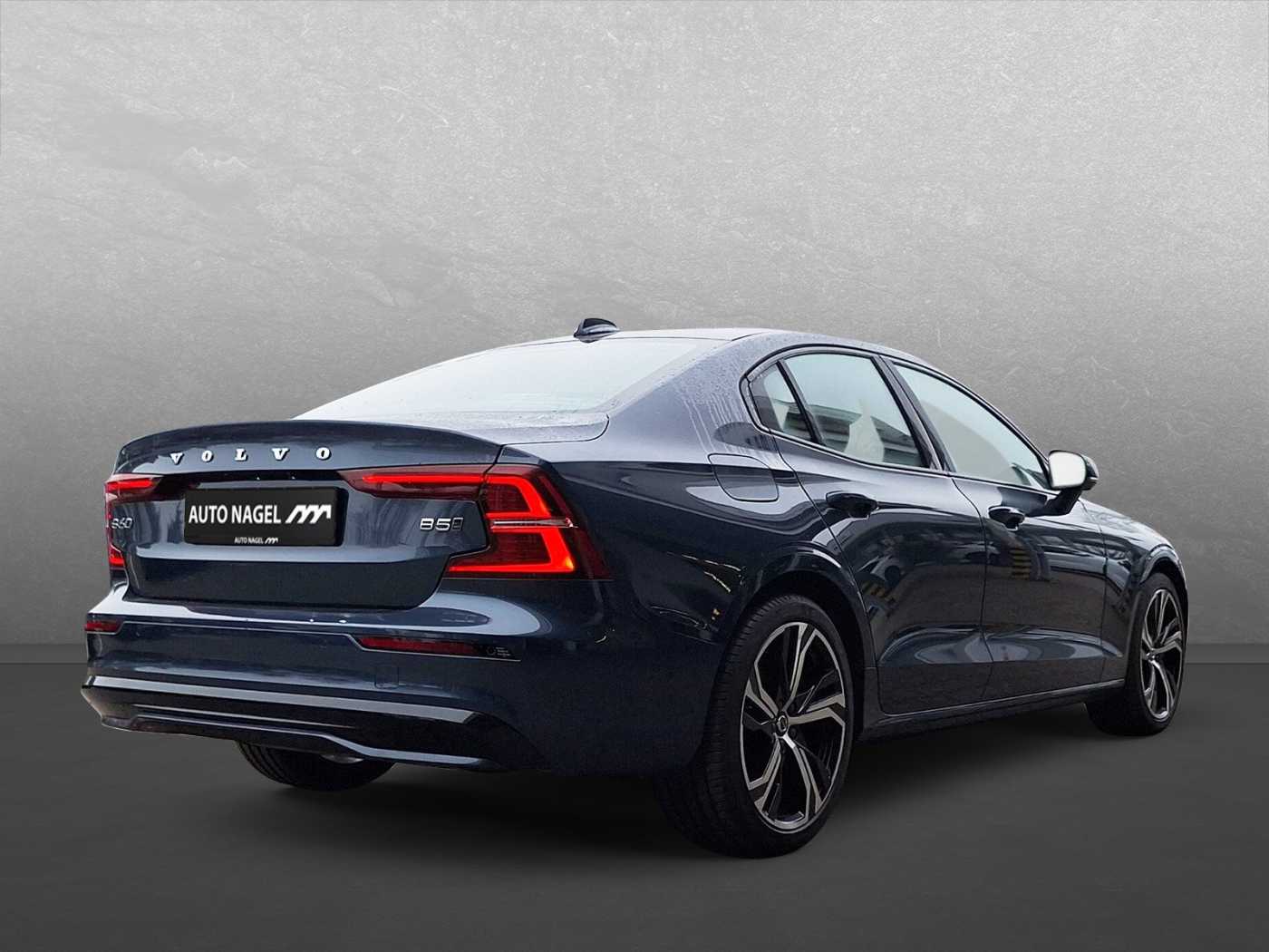 Volvo  Ultimate Dark