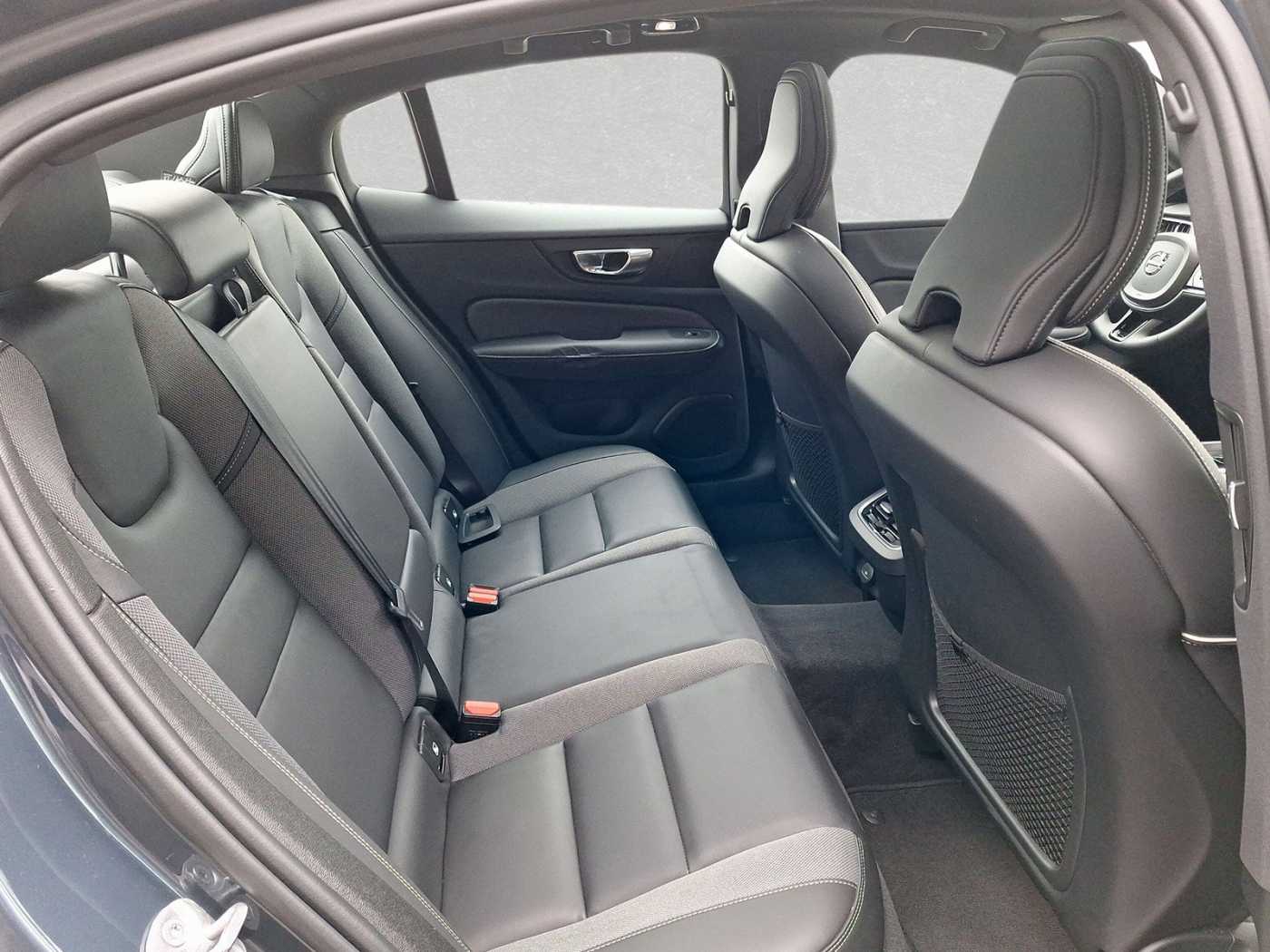 Volvo  Ultimate Dark
