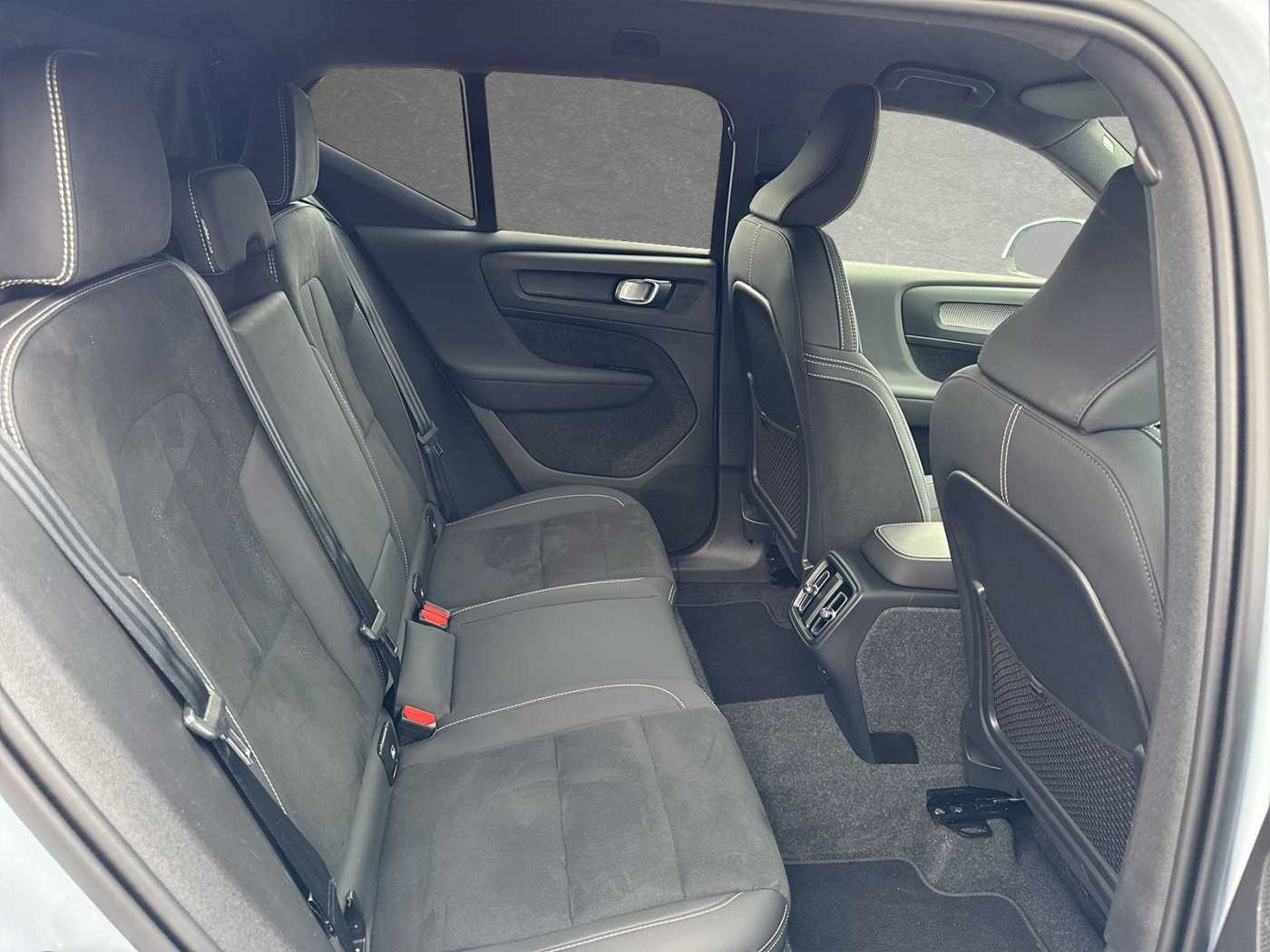 Volvo  XC40