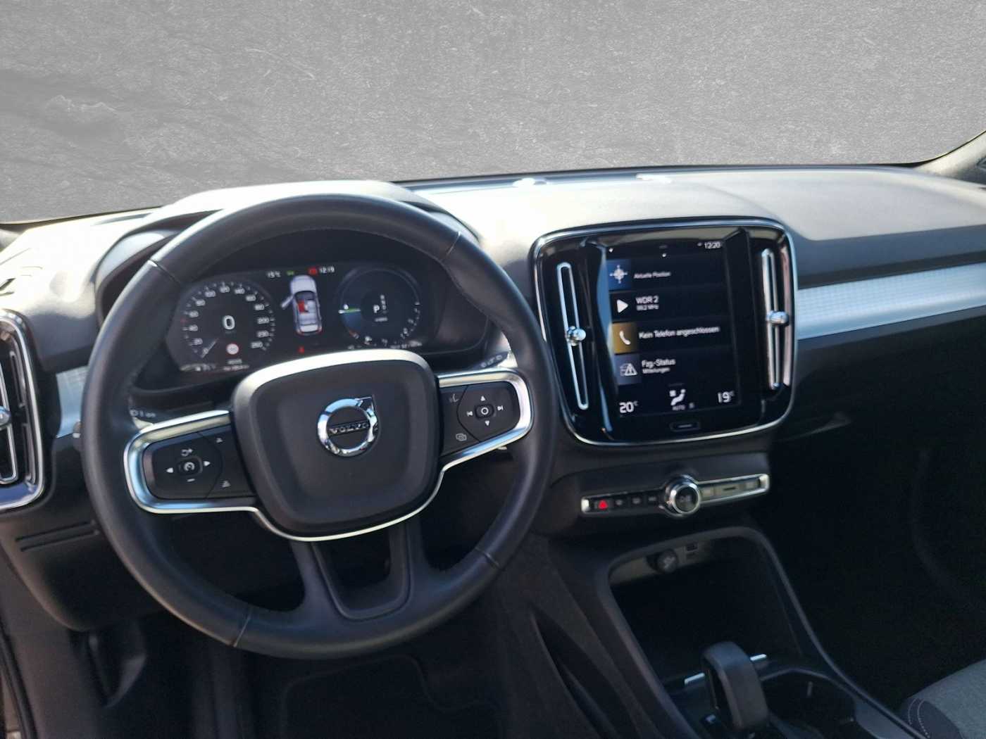 Volvo  Recharge R Inscription Expression