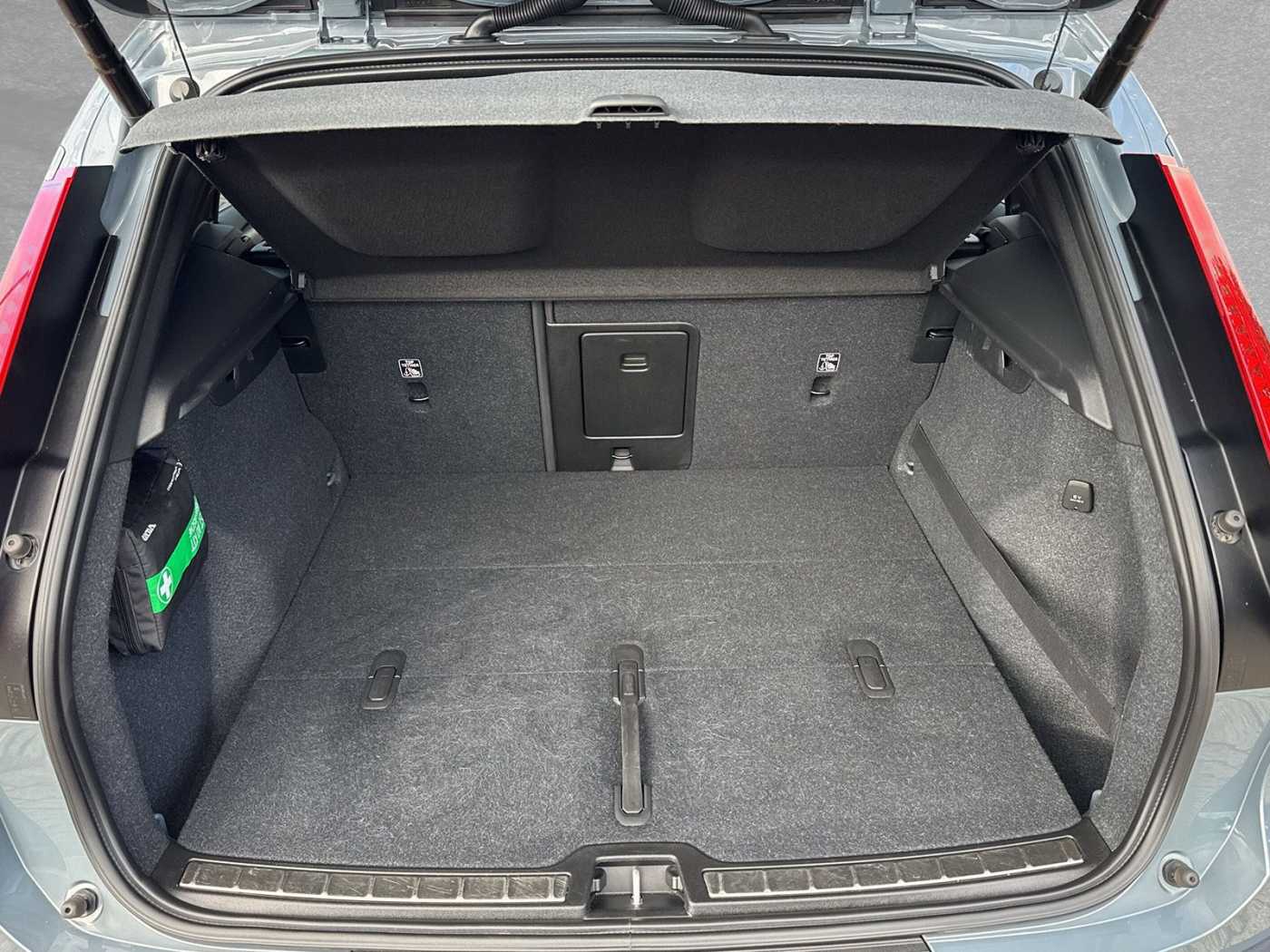 Volvo  XC40