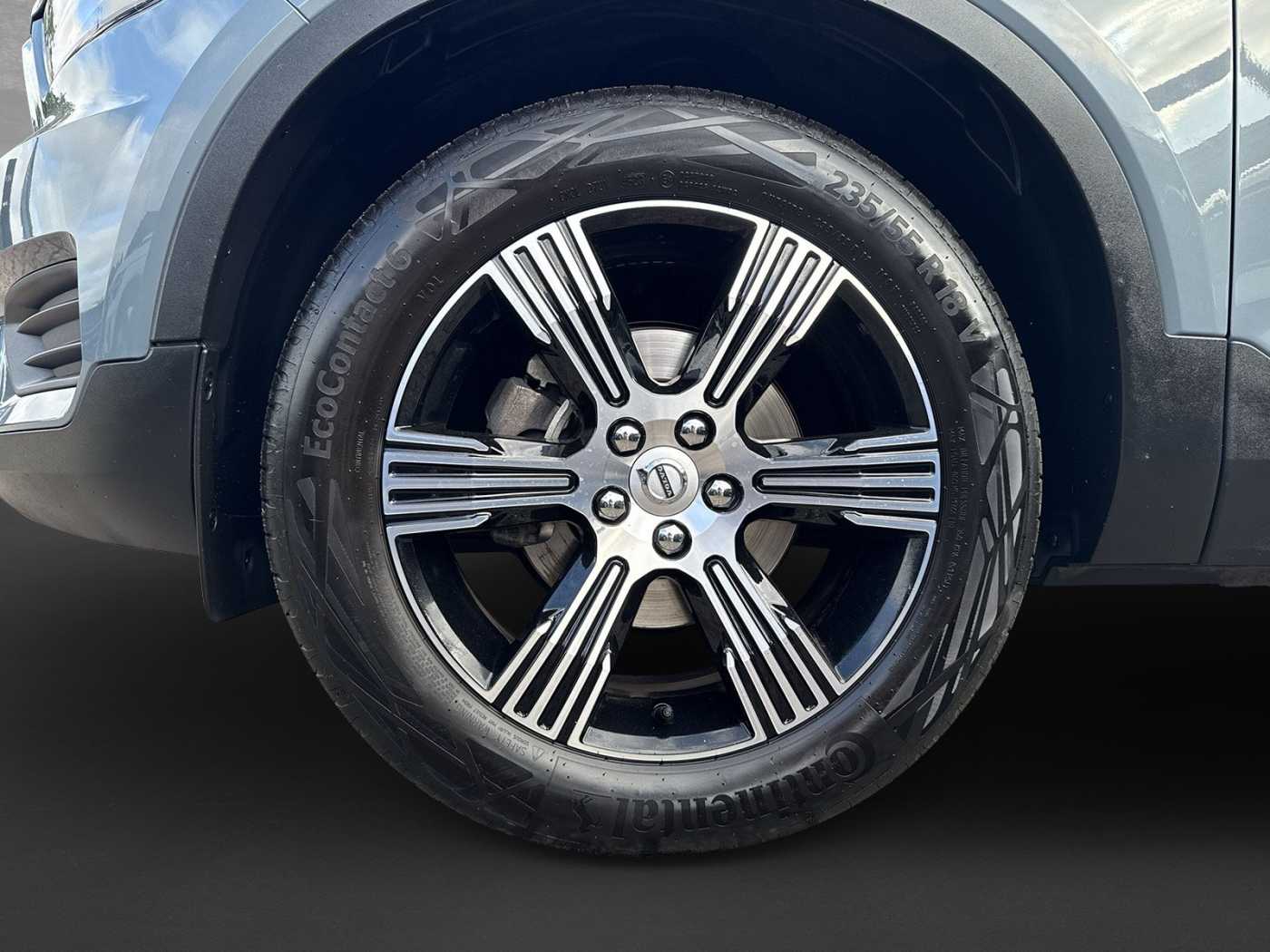 Volvo  XC40