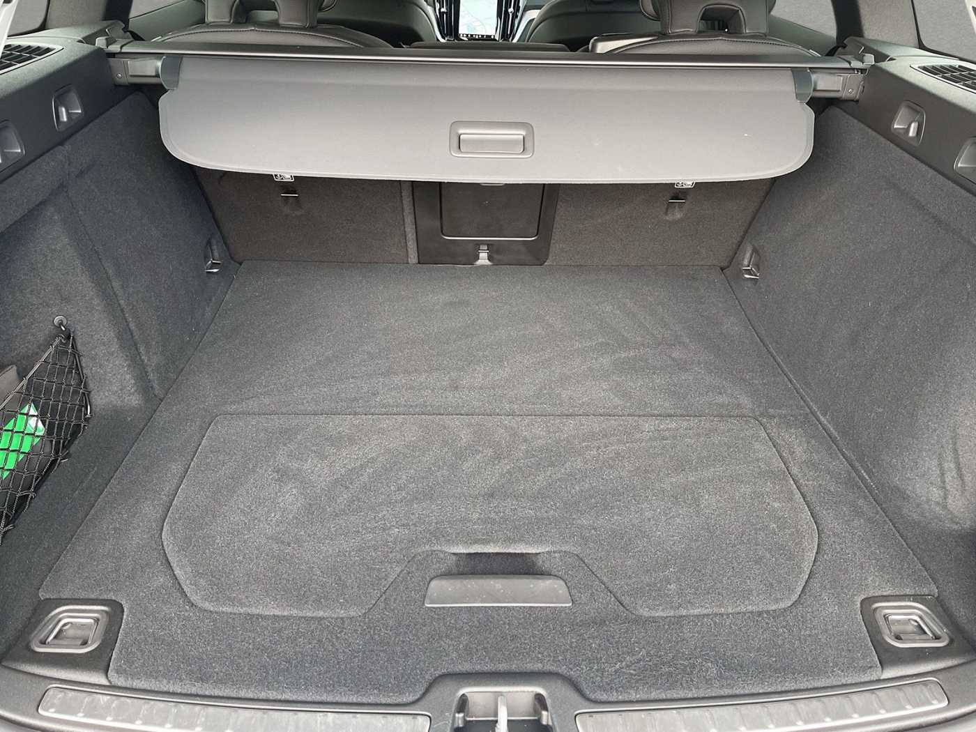 Volvo  Dark