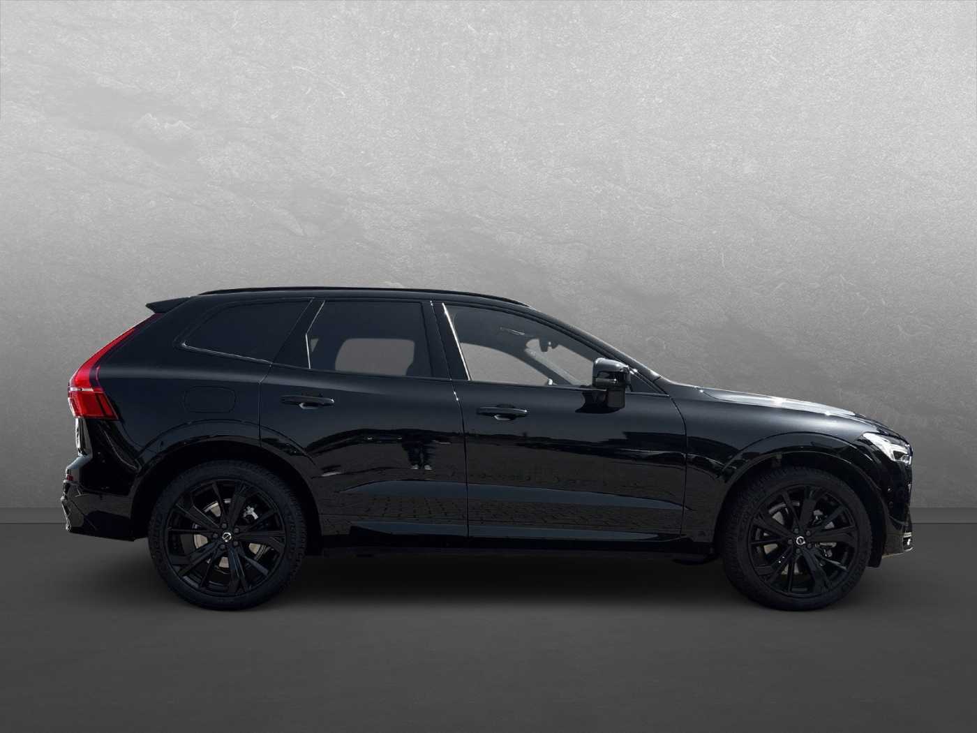 Volvo  XC60 Black Edition Ultra, T8 AWD Plug-in Hybrid, Elektrisch/Benzin