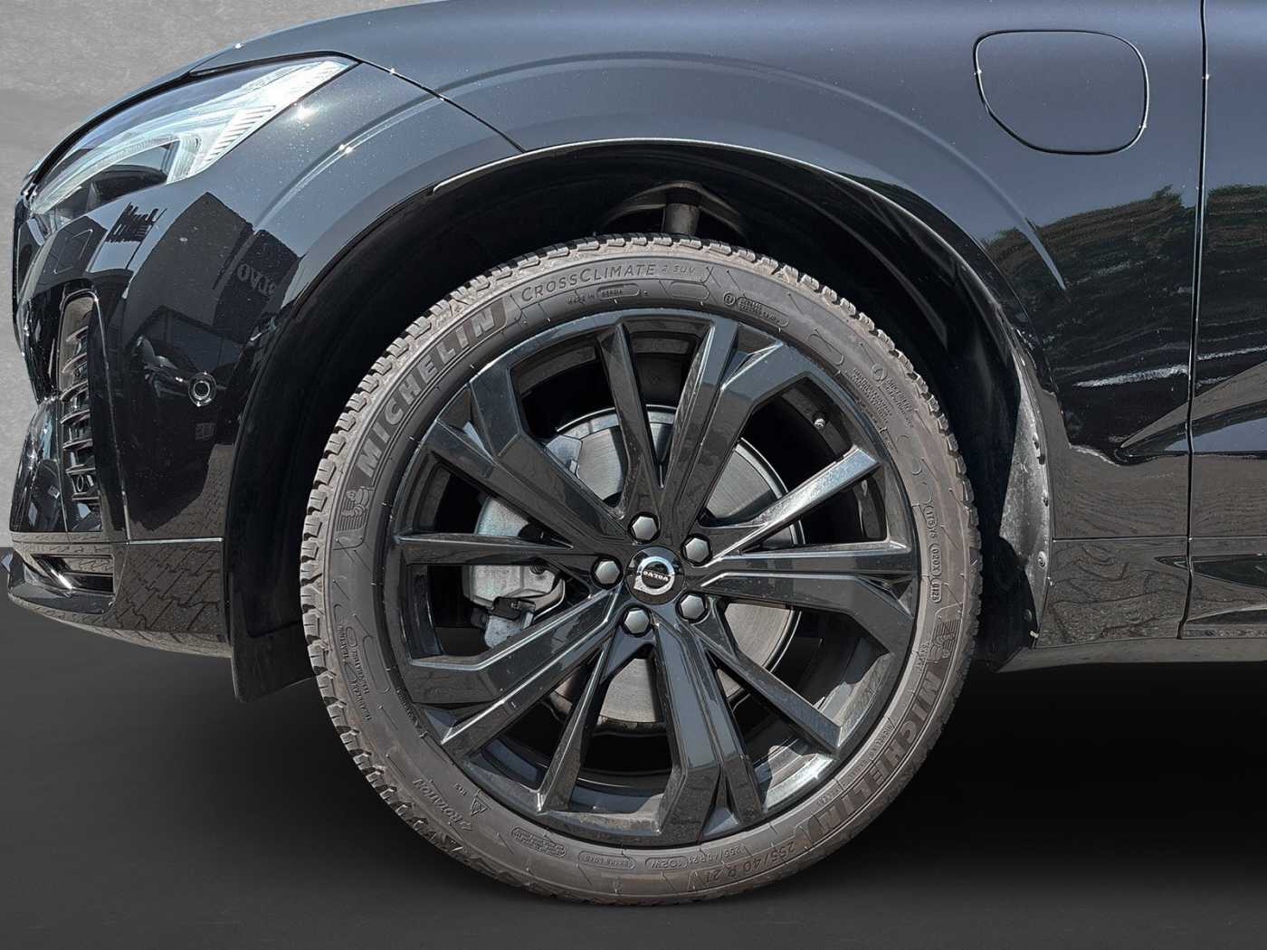 Volvo  XC60 Black Edition Ultra, T8 AWD Plug-in Hybrid, Elektrisch/Benzin