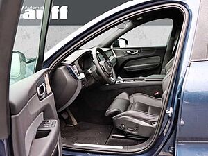 Volvo  Plus Dark