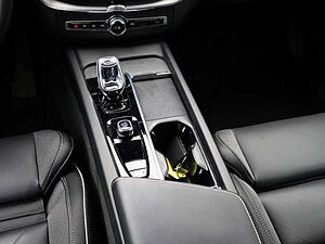 Volvo  Plus Dark