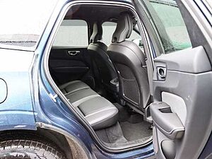 Volvo  Plus Dark