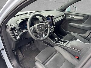 Volvo  XC40