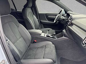 Volvo  XC40