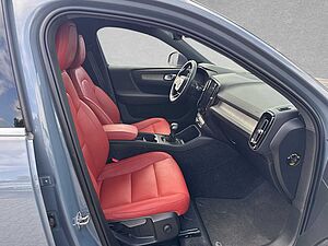 Volvo  XC40