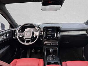 Volvo  XC40