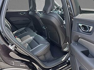 Volvo  XC60 Black Edition Ultra, T8 AWD Plug-in Hybrid, Elektrisch/Benzin