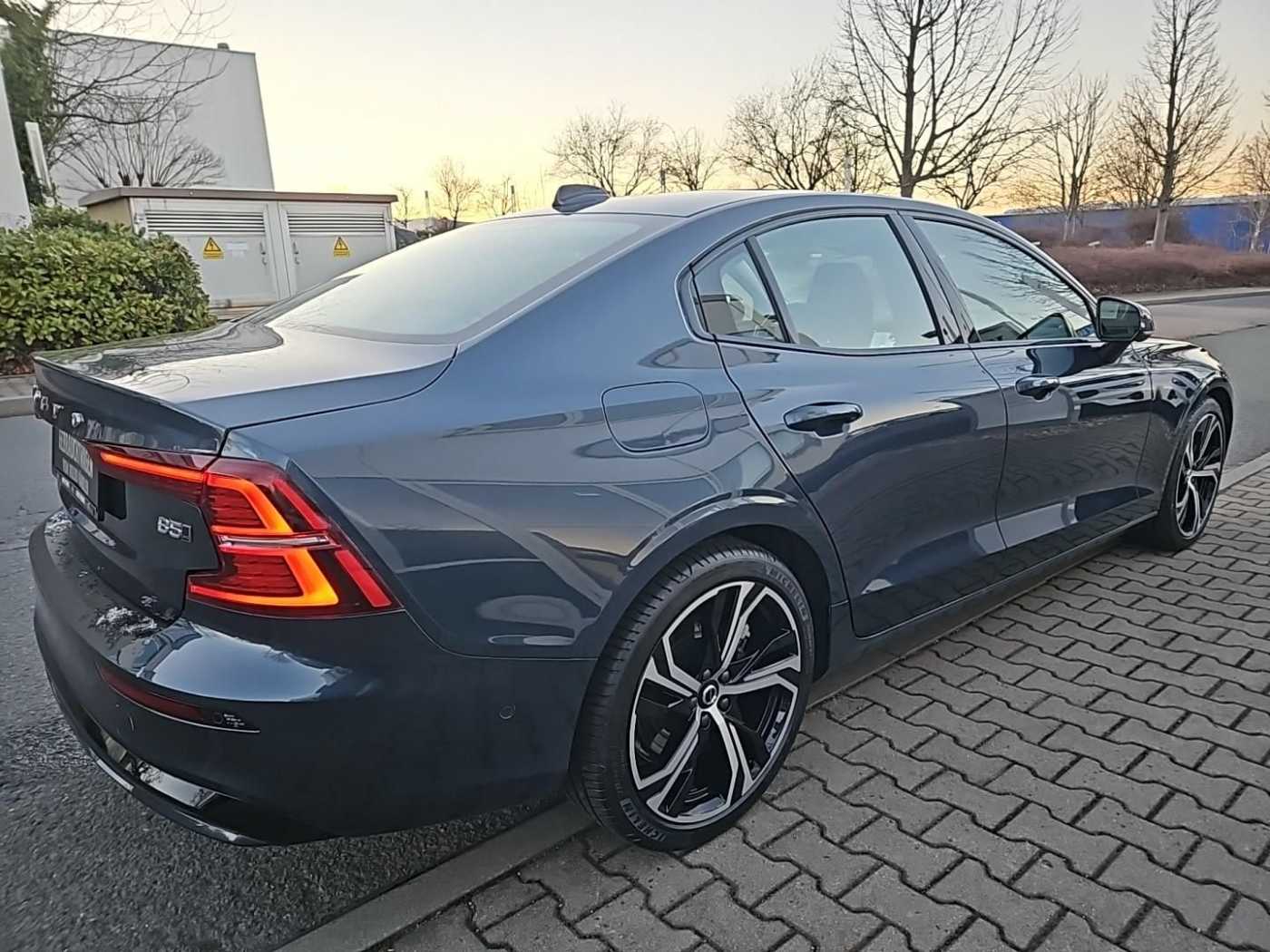 Volvo  B5 AWD Ultimate Dark Standhzg/Akustik-Glas