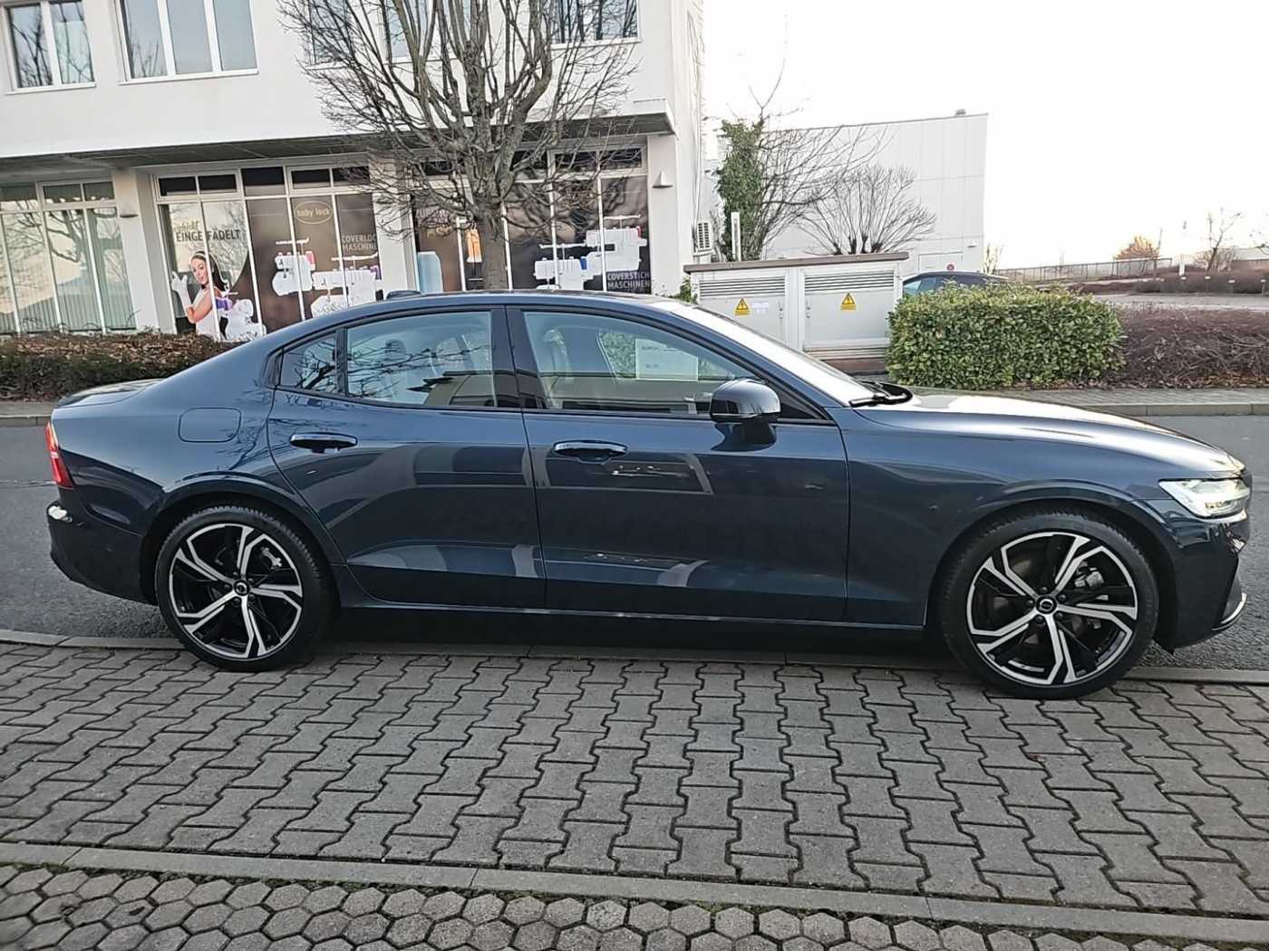Volvo  B5 AWD Ultimate Dark Standhzg/Akustik-Glas