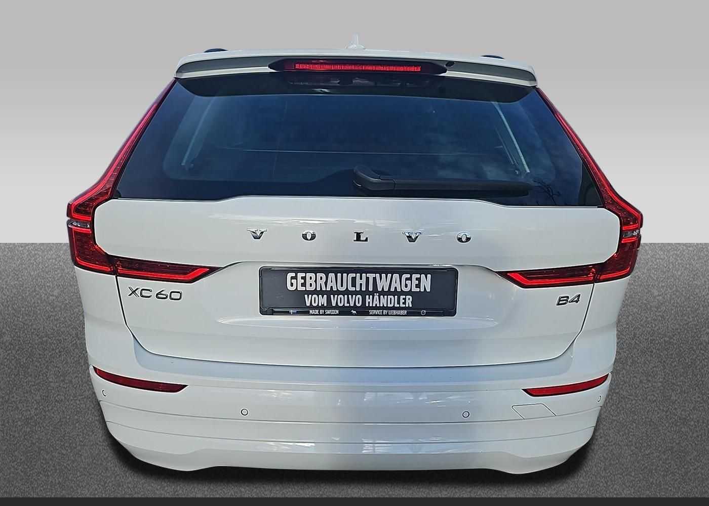 Volvo  B4 Momentum Pro / Anhängerkupplung