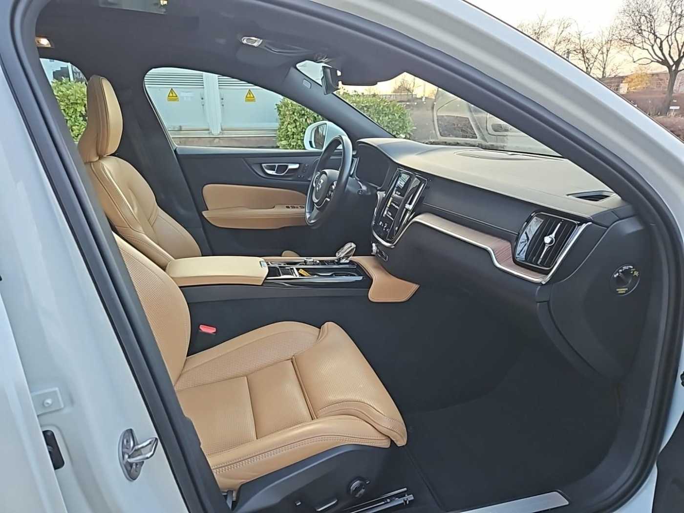 Volvo  T6 AWD Inscription AHZV/Head-Up/ Panorama