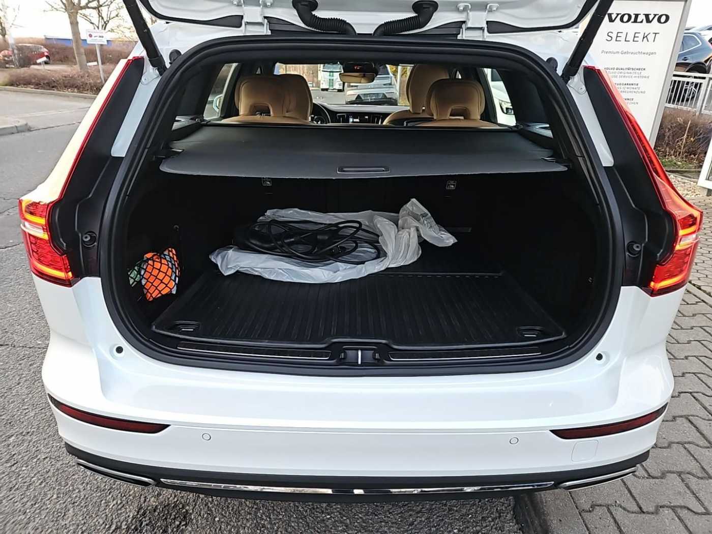 Volvo  T6 AWD Inscription AHZV/Head-Up/ Panorama