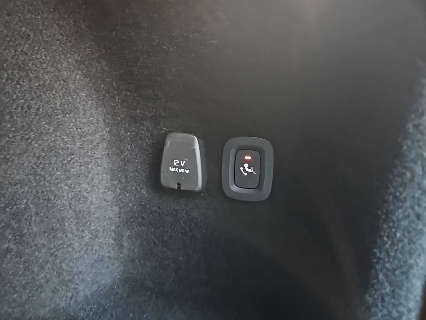 Volvo  T6 AWD Inscription AHZV/Head-Up/ Panorama