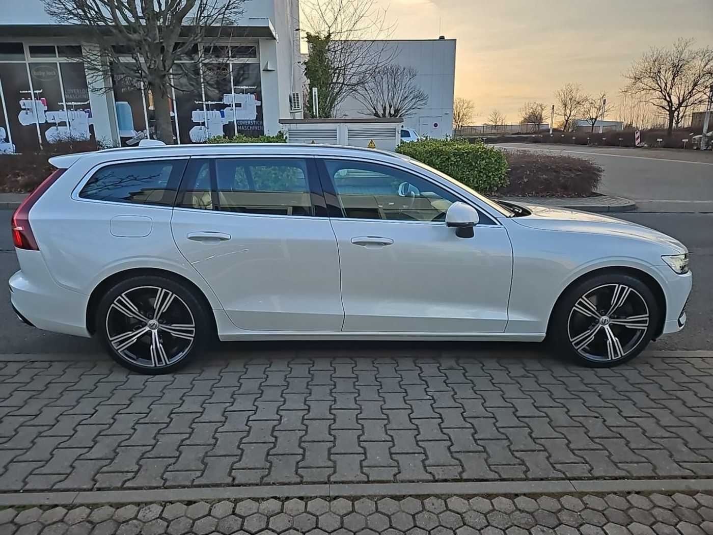 Volvo  T6 AWD Inscription AHZV/Head-Up/ Panorama