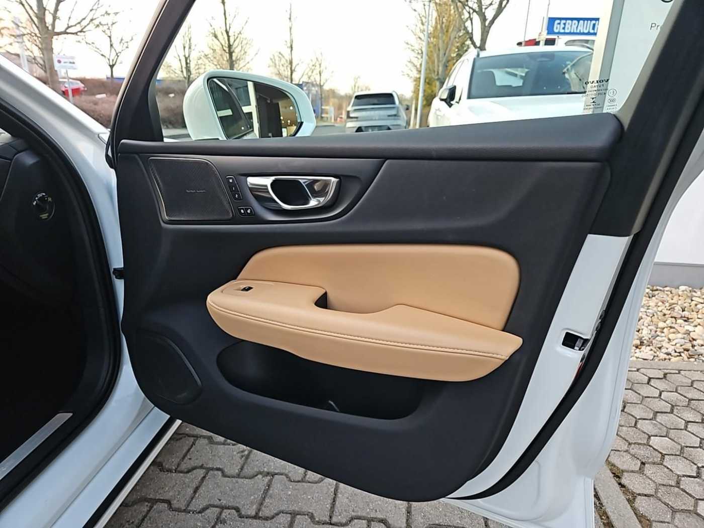 Volvo  T6 AWD Inscription AHZV/Head-Up/ Panorama