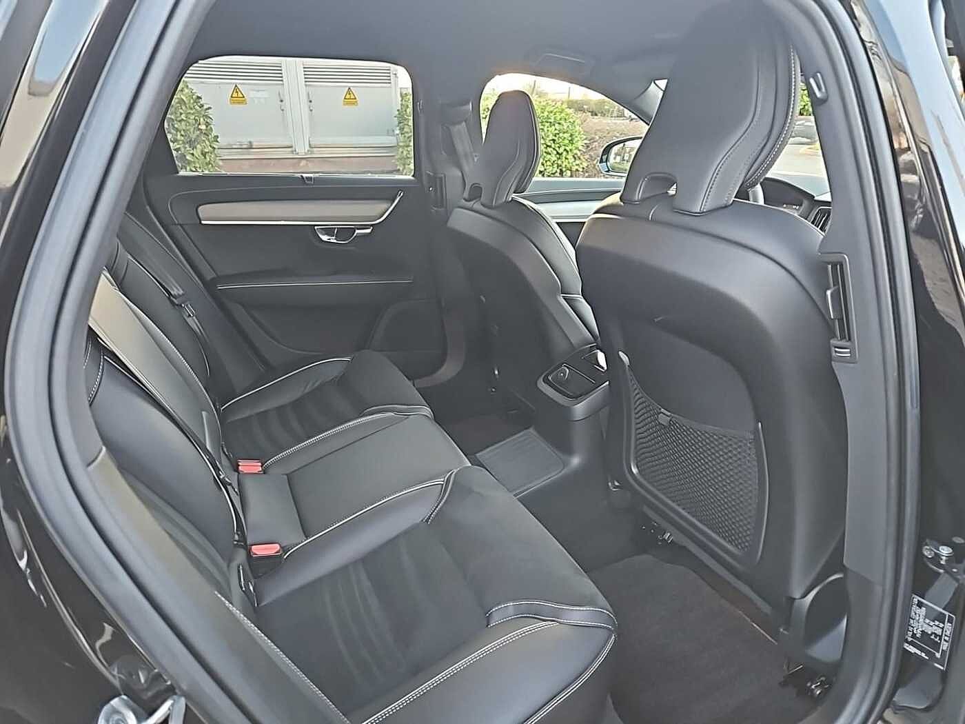 Volvo  T6 AWD Plus Dark ( R-Design) 18,8 KW/h