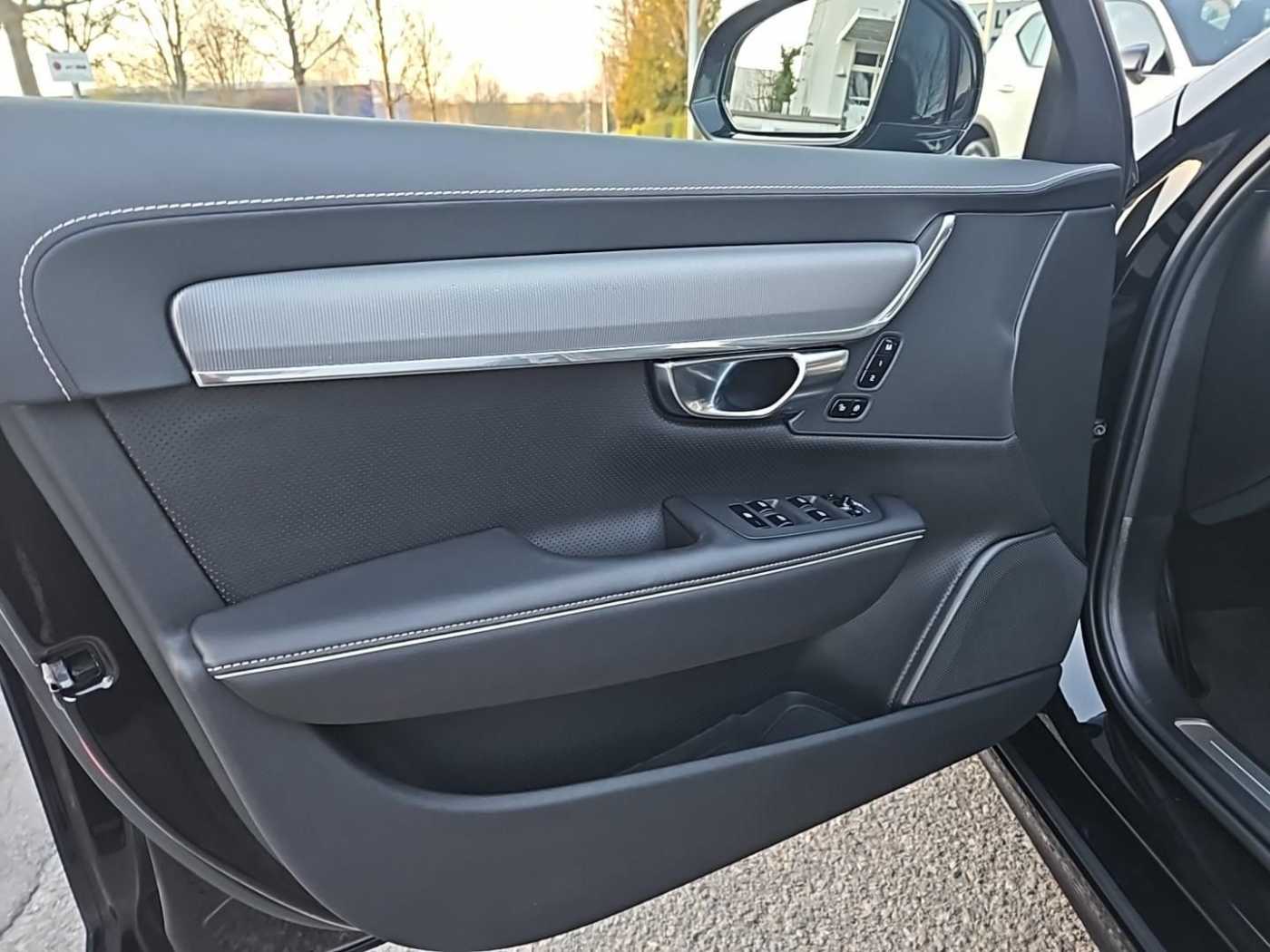 Volvo  T6 AWD Plus Dark ( R-Design) 18,8 KW/h