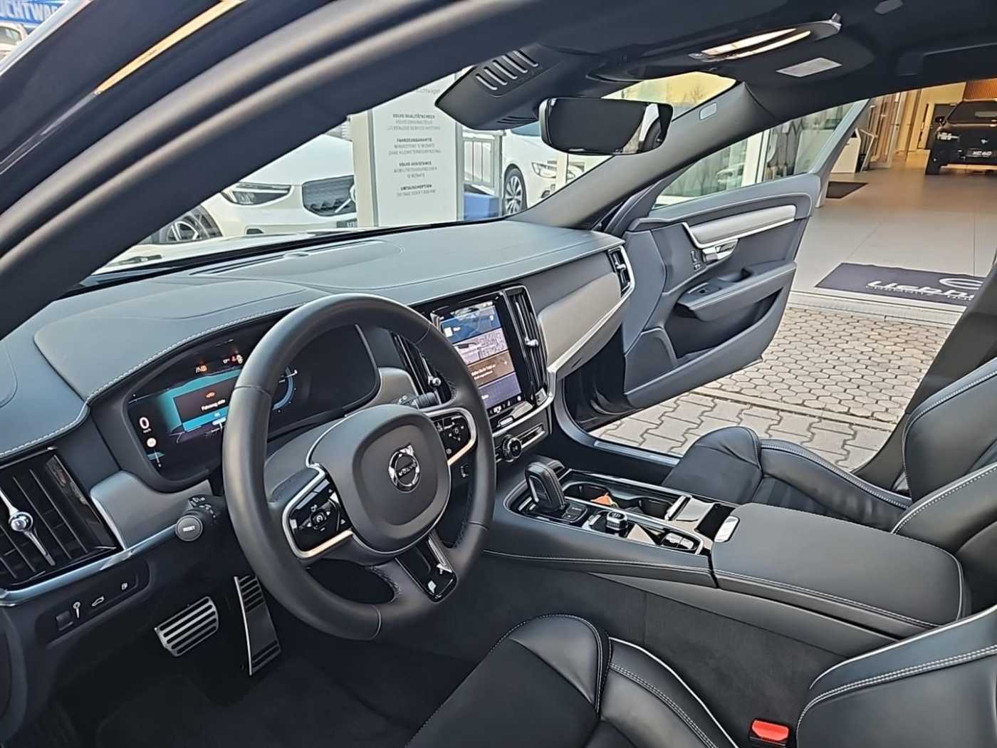 Volvo  T6 AWD Plus Dark ( R-Design) 18,8 KW/h