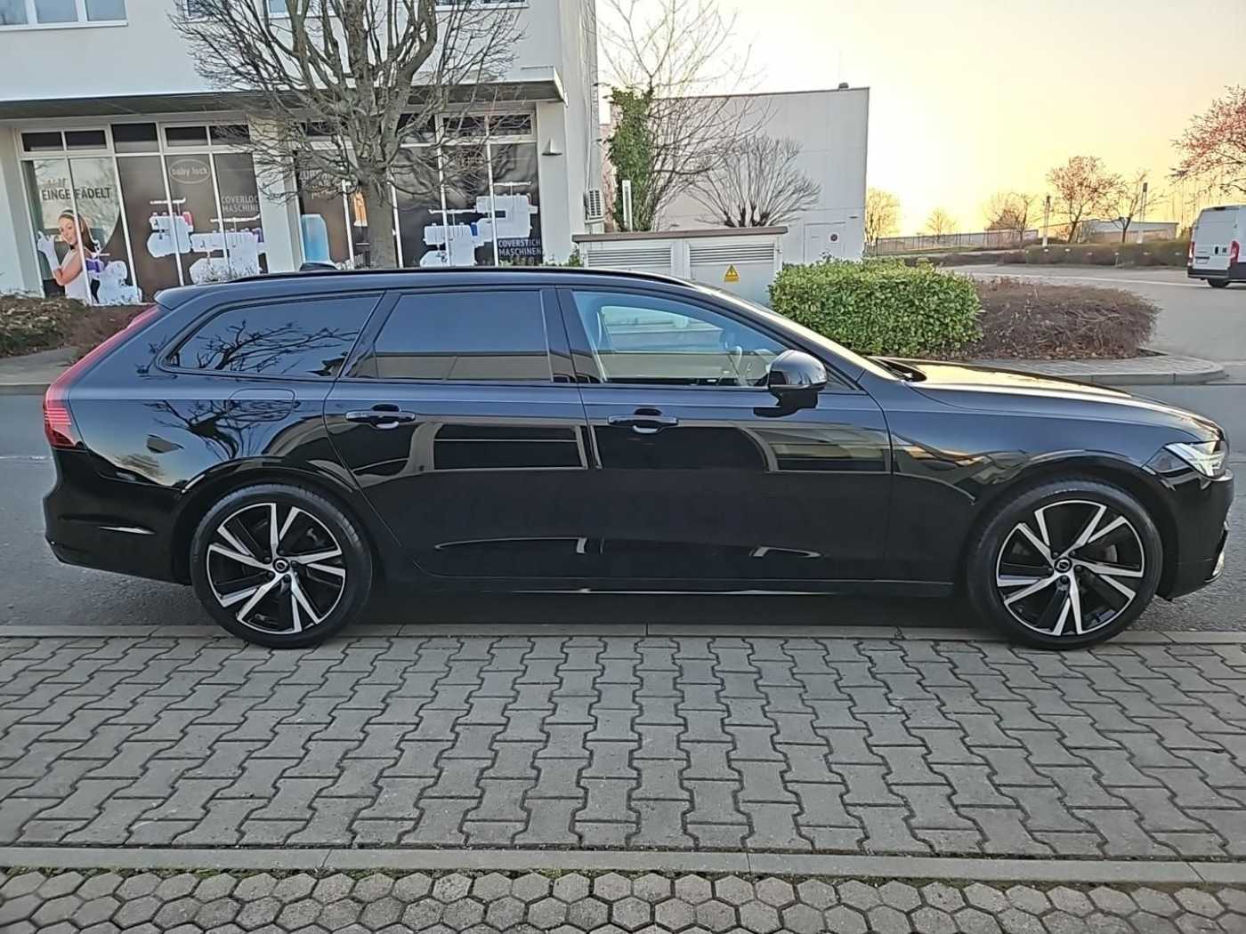 Volvo  T6 AWD Plus Dark ( R-Design) 18,8 KW/h