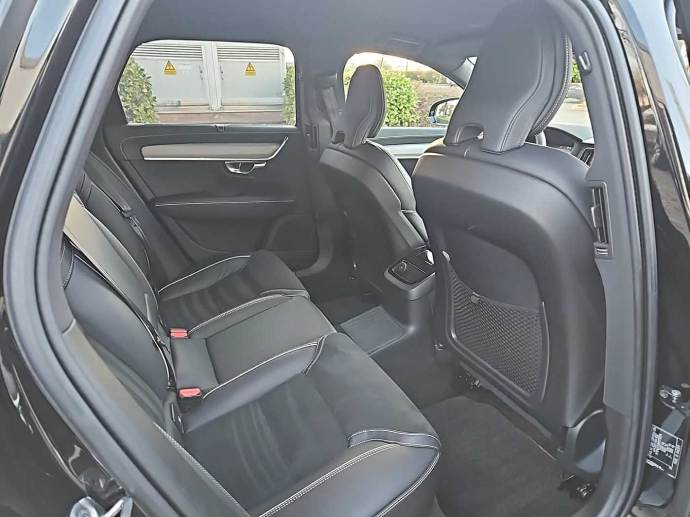 Volvo  T6 AWD Plus Dark ( R-Design) 18,8 KW/h