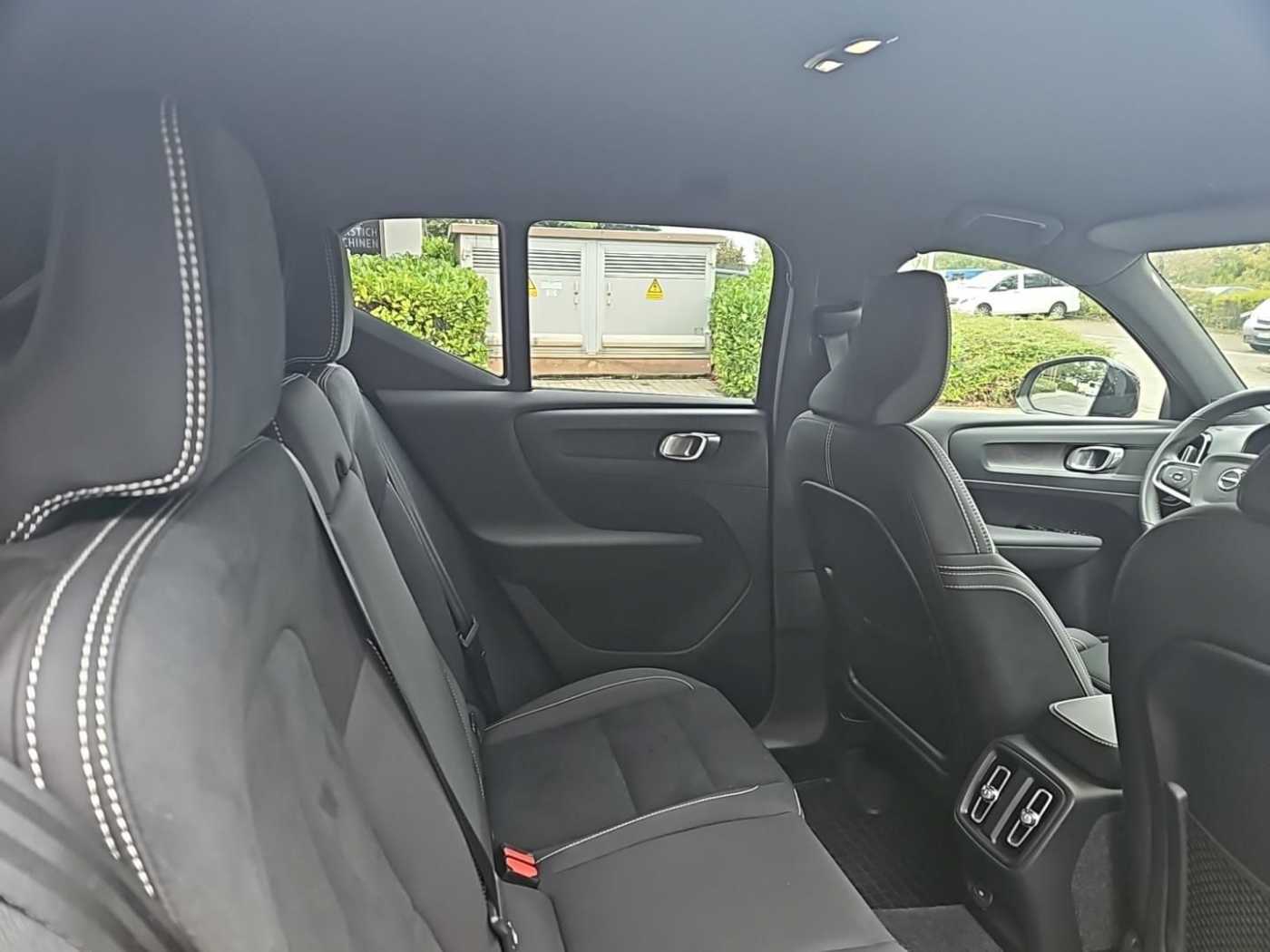 Volvo  Core Recharge Pure Electric SK219
