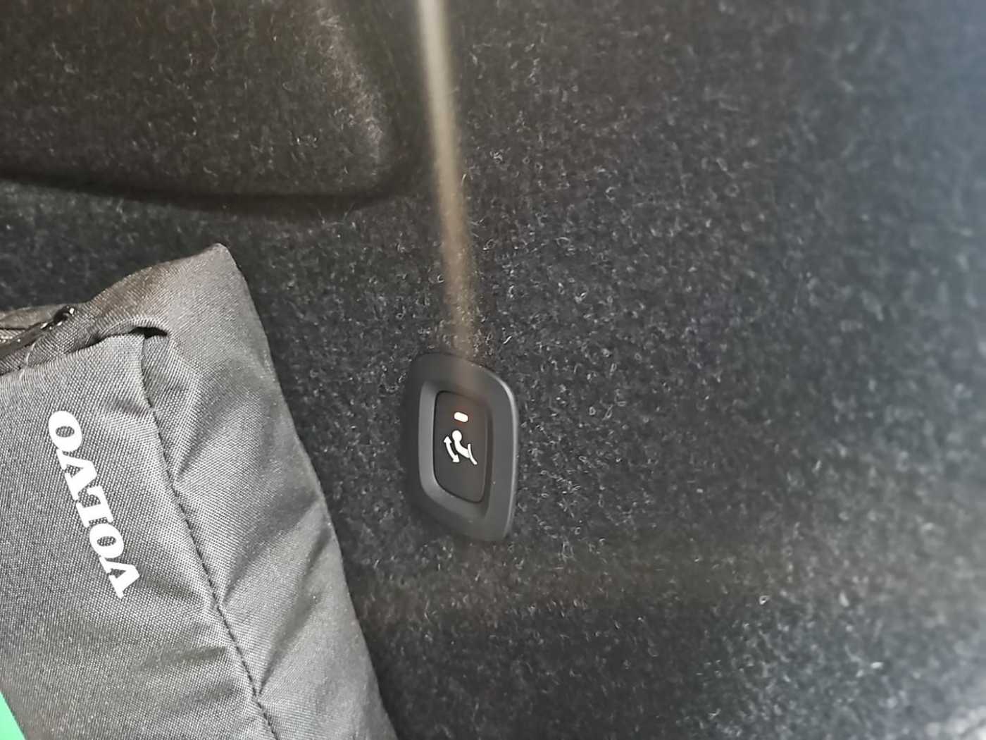 Volvo  Core Recharge Pure Electric SK219