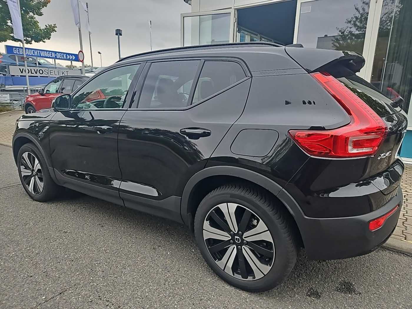 Volvo  Core Recharge Pure Electric SK219