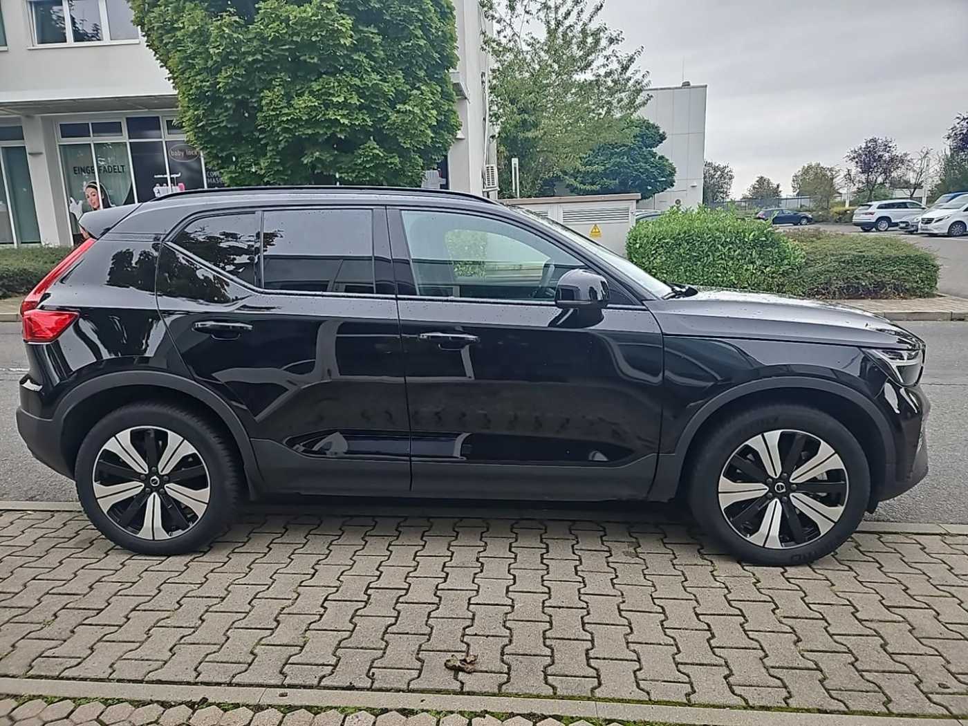Volvo  Core Recharge Pure Electric SK219