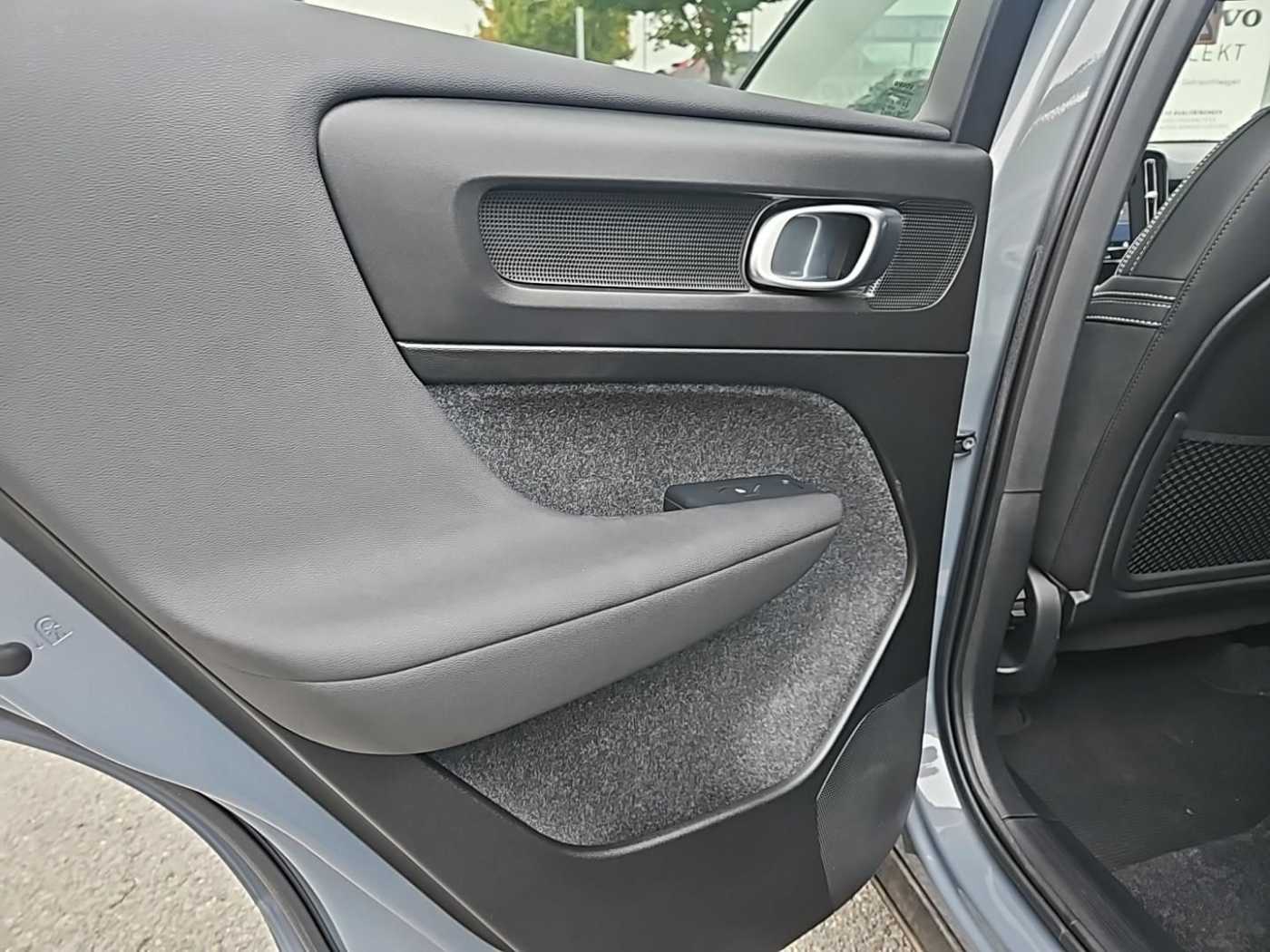 Volvo  Twin Plus Recharge Pure Electric SK222