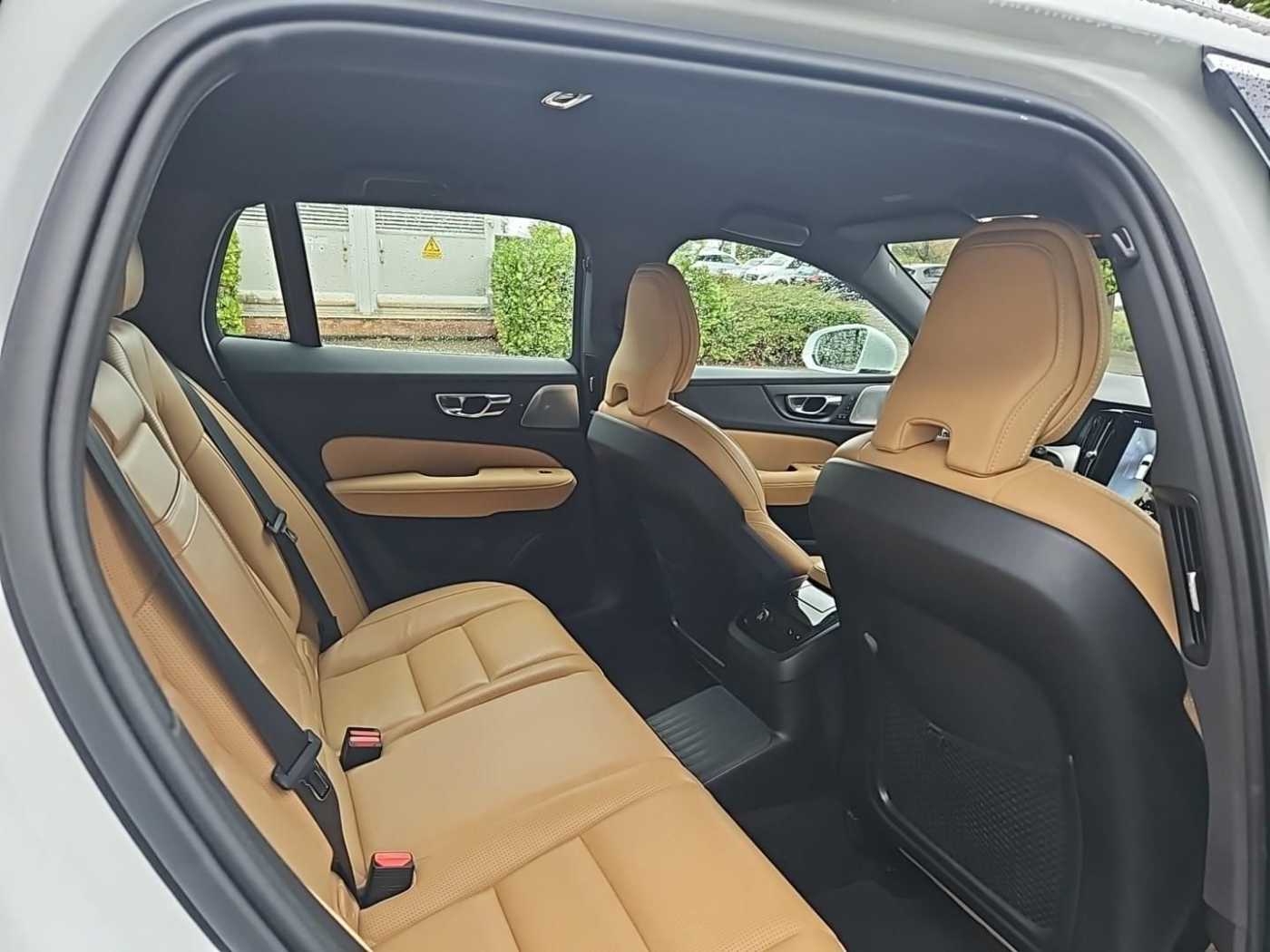 Volvo  T6 AWD Inscription Plug-In SK124