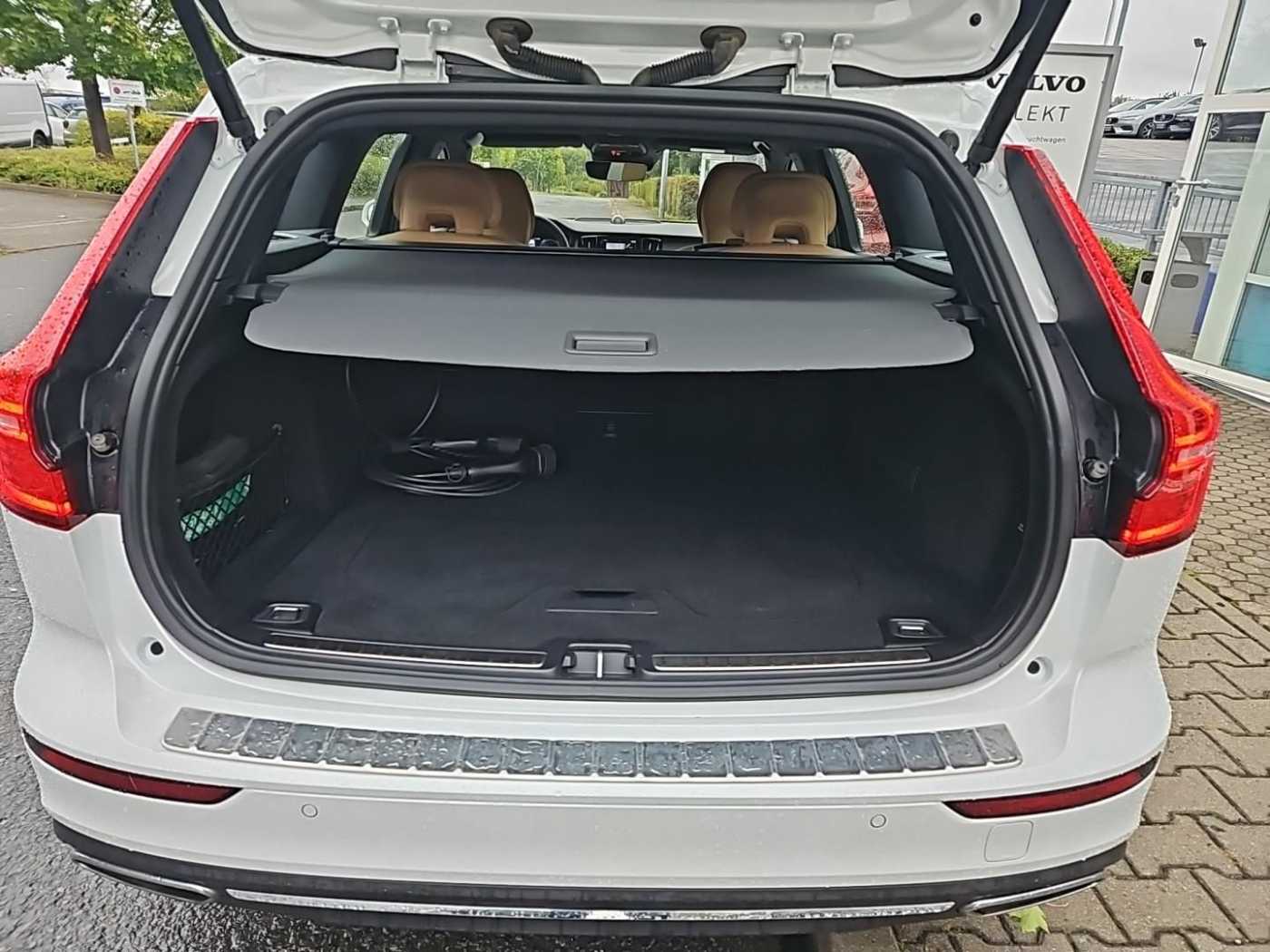 Volvo  T6 AWD Inscription Plug-In SK124